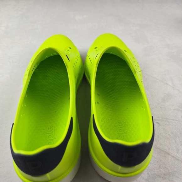 People Shoes Water Shoes Neon Yellow Rubber Slip On Casual Size M8 W10‎ - Picture 8 of 9